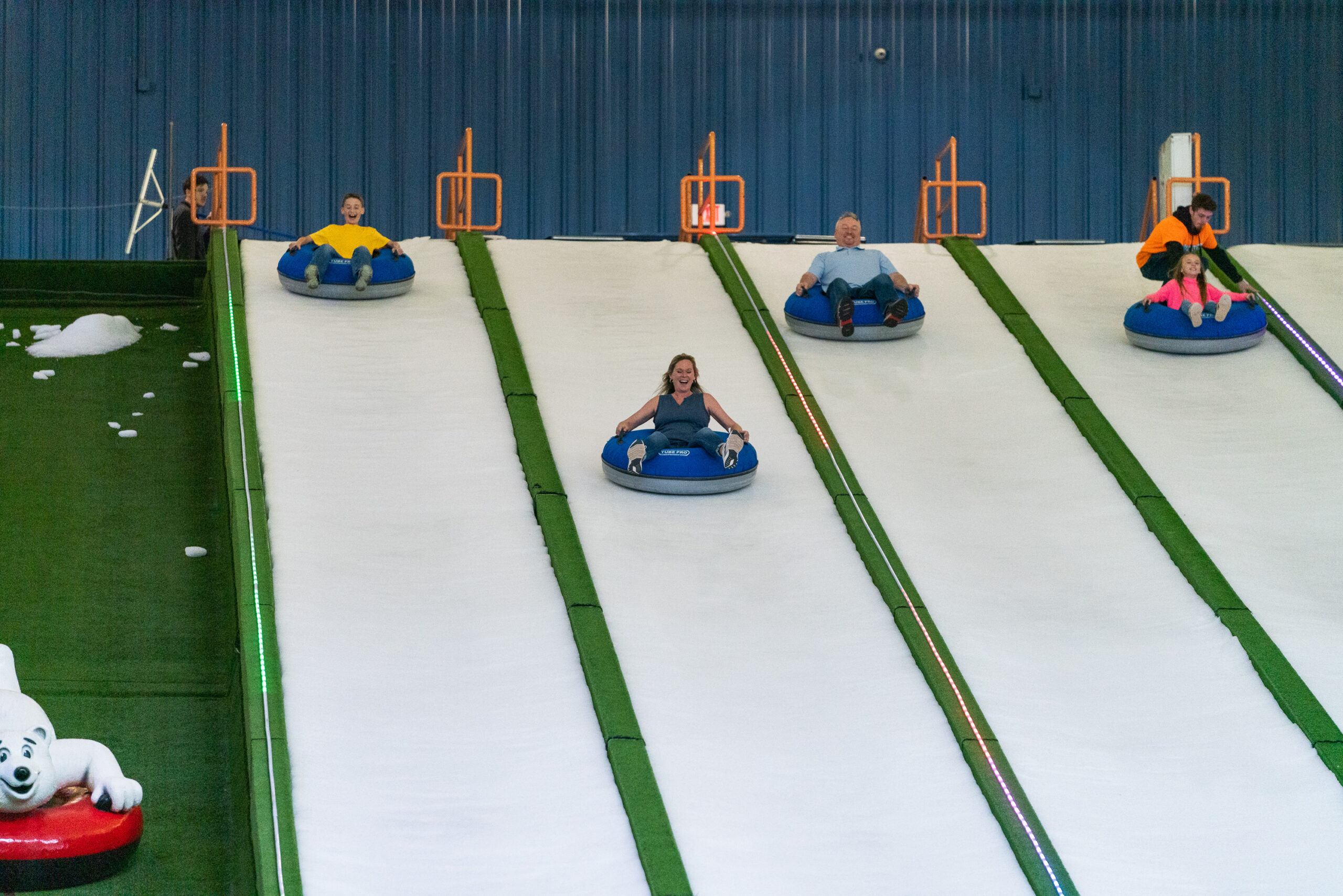 Things To Do https://heavenscabins.icnd-cdn.com/images/thingstodo/Pigeon-Forge-Snow-scaled.jpg