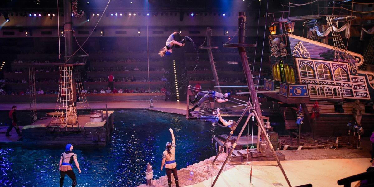 Things To Do https://heavenscabins.icnd-cdn.com/images/thingstodo/Pirates.jpg