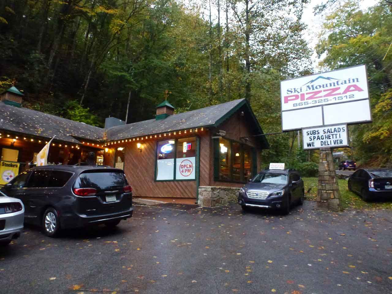 Things To Do https://heavenscabins.icnd-cdn.com/images/thingstodo/ski-mountain.jpg